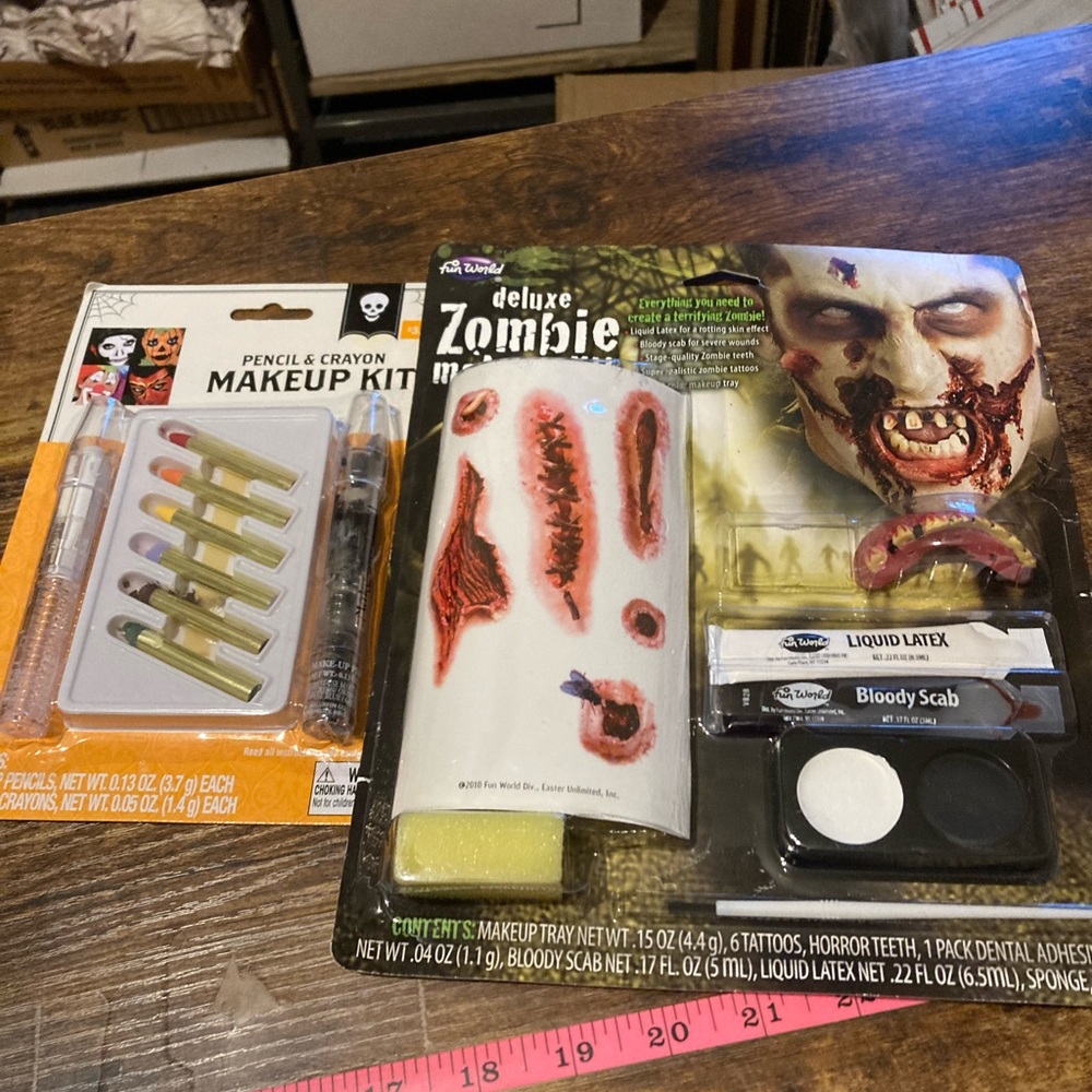 Fun World deluxe Zombie makeup kit